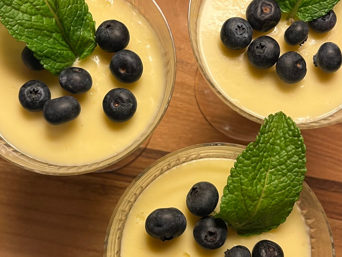 Lemon posset – syrlig, krämig och extremt&nbsp;snabblagad